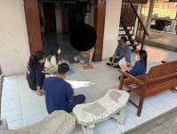 ลงพื้นที่สอบข้อเท็จจริง เยี่ยมญาติเด็กหญิงที่ประสบปัญหาทางสังคม เพื่อวางแผนฟื้นฟู สภาพร่างกาย และจิตใจ และหาแนวทางในการช่วยเหลือ ต่อไป