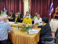 เข้าร่วมประชุมกับชมรมผู้สูงอายุ ทน.แม่สอด ณ ห้องประชุมโกเมน