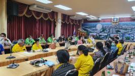 เข้าร่วมประชุมกับชมรมผู้สูงอายุ ทน.แม่สอด ณ ห้องประชุมโกเมน