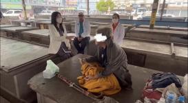 ลงพื้นที่เยี่ยมบุคคลไร้บ้านในพื้นที่ เพื่อจัดเก็บฐานข้อมูลบุคคลในการวางแผนด้านการพัฒนาคุณภาพชีวิตต่อไป