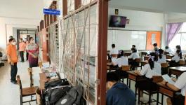 คณะผู้บริหารเทศบาลนครแม่สอด ตรวจเยี่ยมสนามสอบปลายภาคเรียน ประจำปีการศึกษา 2565 นักเรียนในโรงเรียนในสังกัดเทศบาลนครแม่สอด