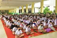 พิธีปัจฉิมนิเทศนักเรียนชั้นประถมศึกษาปีที่ 6 และชั้นมัธยมศึกษาปีที่ 3 โรงเรียนเทศบาลวัดมณีไพรสณฑ์ 