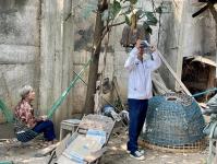 ลงพื้นที่ชุมชนร่วมใจ เพื่อติดตามการปรับสภาพที่อยู่อาศัยผู้สูงอายุให้มีความเหมาะสมในการดำรงชีวิต ตามโครงการบ้านพอเพียง โดยเทศบาลนครแม่สอดร่วมกับสภาองค์กรชุมชนเทศบาลนครแม่สอด