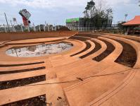 ผุ้อำนวยการกองการศึกษา เทศบาลนครแม่สอด ตรวจเยี่ยมการก่อสร้างศาลสมเด็จฯ การก่อสร้างสระว่ายน้ำ และสนามกีฬา 5 อำเภอชายแดน เทศบาลนครแม่สอด