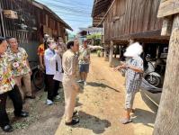 ลงพื้นที่รับคำร้องเบื้องต้นกรณีครัวเรือนได้รับความเสียหาย จากเหตุวาตภัย เพื่อวางแผนให้ความช่วยเหลือตามภารกิจศูนย์ช่วยเหลือประชาชนเทศบาลนครแม่สอดต่อไป