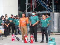 ออกฝึกซ้อมการดับเพลิงขั้นต้น ฝึกซ้อมดับเพลิง และฝึกซ้อมอพยพหนีไฟ ณ บริษัท โฮมโปรดักส์ เซ็นเตอร์ จำกัด