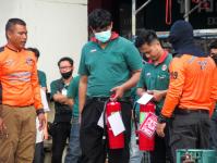 ออกฝึกซ้อมการดับเพลิงขั้นต้น ฝึกซ้อมดับเพลิง และฝึกซ้อมอพยพหนีไฟ ณ บริษัท โฮมโปรดักส์ เซ็นเตอร์ จำกัด