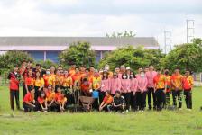 กองการเจ้าหน้าที่ เทศบาลนครแม่สอด ร่วมกับคณะครูและนักเรียนโรงเรียนกีฬาเทศบาลนครแม่สอด ปลูกต้นไม้ เนื่องในกิจกรรมวันต้นไม้ประจำปีของชาติ พ.ศ. 2566