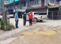 ทีมสำรวจกองช่างได้ออกสำรวจพื้นที่ที่ได้รับผลกระทบจากฝนตก