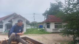 ดับเพลิงนครแม่สอด ออกตัดต้นไม้ภายในบ้านพักโรงฆ่าสัตว์ เทศบาลนครแม่สอด