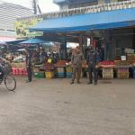 งานเทศกิจนครแม่สอด ออกตรวจความเรียบร้อยและจัดระเบียบตลาดเทศบาลนครแม่สอด 21 ส.ค.2566