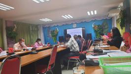 ประชุมคณะกรรมการช่วยเหลือประชาชนเทศบาลนครแม่สอด เพื่อนำเสนอรายละเอียดผู้ประสบปัญหาทางสังคม