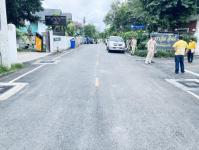 ผอ.กองยุทธศาสตร์และงบประมาณ ลงพื้นที่ตรวจรับโครงการปรับปรุงเสริมผิวจราจรแอสฟัสฟ์ติกคอนกรีต พร้อมยกฝาท่อระบายน้ำ บริเวณถนนชิดวนา ถนนชุมชนประชารักษ์ และถนนชุมชนสักทอง