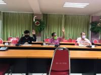 ประชุมคณะกรรมการช่วยเหลือประชาชนเทศบาลนครแม่สอด เพื่อนำเสนอรายละเอียดผู้ประสบปัญหาทางสังคม