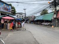 งานเทศกิจนครแม่สอด ออกะจัดระเบียบตลาดเทศบาลนครแม่สอดพร้อมอำนวยความสะดวกการจราจร กรณีกองช่างสุขาฯ ทำงาน 31 ส.ค.2566