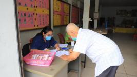 แจกเบี้ยยังชีพผู้สูงอายุและผู้พิการ ประจำเดือน มิถุนายน 2563