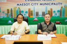 เทศบาลนครแม่สอดจัดพิธีลงนามบันทึกข้อตกลงความร่วมมือ (MOU) ระหว่างเทศบาลนครแม่สอด ชมรมแบดมินตันนครแม่สอดทีม และชมรมแม่สอดแบดมินตัน