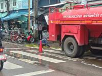 ดับเพลิงแม่สอด ออกฉีดล้างทำความสะอาดตลาดบ้านเหนือ