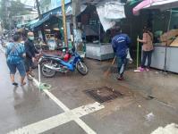 ดับเพลิงแม่สอด ออกฉีดล้างทำความสะอาดตลาดบ้านเหนือ