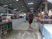 ดับเพลิงแม่สอด ออกฉีดล้างทำความสะอาดตลาดบ้านเหนือ