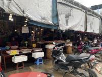 งานเทศกิจนครแม่สอด ออกตรวจความเรียบร้อยและจัดระเบียบตลาดเทศบาลนครแม่สอด 15 ก.ย.2566