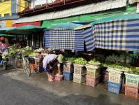 งานเทศกิจนครแม่สอด ออกตรวจความเรียบร้อยและจัดระเบียบตลาดเทศบาลนครแม่สอด 18 ก.ย.2566