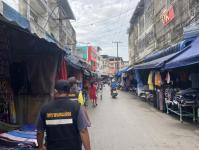 งานเทศกิจนครแม่สอด ออกตรวจความเรียบร้อยและจัดระเบียบตลาดเทศบาลนครแม่สอด 20 ก.ย.2566