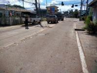 เทศกิจนครแม่สอด ออกตรวจสอบพร้อมติดตามผล กรณีผู้รับเหมาทำเศษหิน ดิน หล่นบนถนนสมัครสรรพการ