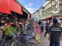 งานเทศกิจนครแม่สอด ออกตรวจความเรียบร้อยและจัดระเบียบตลาดเทศบาลนครแม่สอด 22 ก.ย.2566