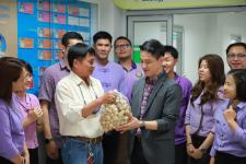 กองยุทธศาสตร์และงบประมาณ มอบของที่ระลึกแด่ผู้เกษียณอายุราชการและอายุงาน สังกัดเทศบาลนครแม่สอด