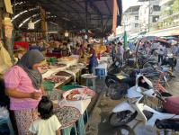 งานเทศกิจนครแม่สอด ออกตรวจความเรียบร้อยและจัดระเบียบตลาดเทศบาลนครแม่สอด 3 ต.ค..2566