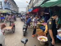 งานเทศกิจนครแม่สอด ออกตรวจความเรียบร้อยและจัดระเบียบตลาดเทศบาลนครแม่สอด 10 ต.ค..2566