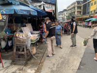 งานเทศกิจนครแม่สอด ออกตรวจความเรียบร้อยและจัดระเบียบตลาดเทศบาลนครแม่สอด 11 ต.ค..2566