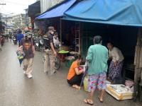 งานเทศกิจนครแม่สอด ออกตรวจความเรียบร้อยและจัดระเบียบตลาดเทศบาลนครแม่สอด 11 ต.ค..2566