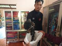 ดับเพลิงแม่สอด ออกจับงูบ้านประชาชน ชุมชนสองแคว