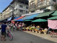 งานเทศกิจนครแม่สอด ออกตรวจความเรียบร้อยและจัดระเบียบตลาดเทศบาลนครแม่สอด 14-15 ต.ค..2566