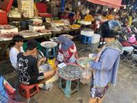 งานเทศกิจนครแม่สอด ออกตรวจความเรียบร้อยและจัดระเบียบตลาดเทศบาลนครแม่สอด 14-15 ต.ค..2566