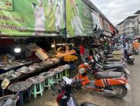 เจ้าหน้าที่เทศกิจ ออกตรวจความเรียบร้อยและจัดระเบียบตลาดเทศบาลนครแม่สอด 17 ต.ค.2566