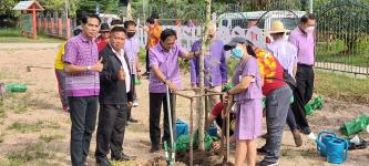 เทศบาลนครแม่สอดจัดกิจกรรมจัดกิจกรรมปลูกต้นไม้บริเวณโรงเรียนกีฬาเทศบาลนครแม่สอดและโรงเรียนเทศบาลเฉลิมพระเกียรติสมเด็จพระเทพรัตนราชสุดา ฯ สยามบรมราชกุมารี