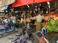 เจ้าหน้าที่เทศกิจ ออกตรวจความเรียบร้อยและจัดระเบียบตลาดเทศบาลนครแม่สอด 19 ต.ค.2566