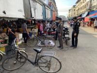 เจ้าหน้าที่เทศกิจ ออกตรวจความเรียบร้อยและจัดระเบียบตลาดเทศบาลนครแม่สอด 19 ต.ค.2566