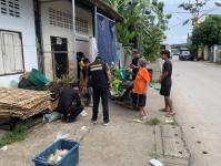 เทศกิจแม่สอด ออกตรวจสอบเรื่องความสะอาดหน้าห้องเช่า บริเวณถนนทางไปตลาดพาเจริญ