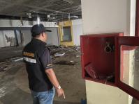 เทศกิจแม่สอด ออกตรวจสอบเหตุโจรขโมยสายไฟฟ้า ภายในโลตัสเล็กแม่สอด ร่วมตำรวจ สภ.แม่สอด