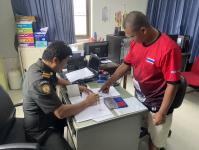 เจ้าหน้าที่เทศกิจ ออกตรวจความเรียบร้อยและจัดระเบียบตลาดเทศบาลนครแม่สอด 31 ต.ค.2566