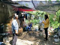 ลงพื้นที่ดำเนินงานศูนย์ช่วยเหลือประชาชน ช่วยเหลือผู้ด้อยโอกาสทางสังคม เทศบาลนครแม่สอด