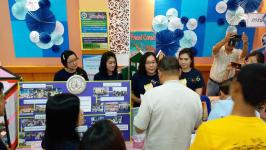 เทศบาลนครแม่สอด ร่วมจัดนิทรรศการเกี่ยวกับการดำเนินงานด้านเด็กและเยาวชนในพื้นที่ระดับอำเภอแม่สอด ในงานตลาดสุขภาวะเยาวชนโครงการการป้องกันและการแก้ไขปัญหาการตั้งครรภ์ก่อนวัยอันควรในวัยรุ่น