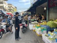 เจ้าหน้าที่เทศกิจ ออกตรวจความเรียบร้อยและจัดระเบียบตลาดเทศบาลนครแม่สอด 14 พ.ย.2566