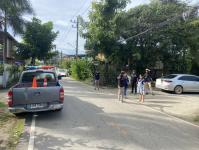 เทศกิจแม่สอด ออกตรวจสอบเหตุร้องเรียน กรณีมีการจอดรถบนทางสาธารณะ บริเวณหน้าวัดบุญญาวาส