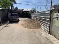 เทศกิจนครแม่สอด ออกตรวจสอบเรื่องทรายล้ำถนนสาธารณะ บริเวณชุมชนอิสลาม