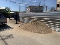 เทศกิจนครแม่สอด ออกตรวจสอบเรื่องทรายล้ำถนนสาธารณะ บริเวณชุมชนอิสลาม